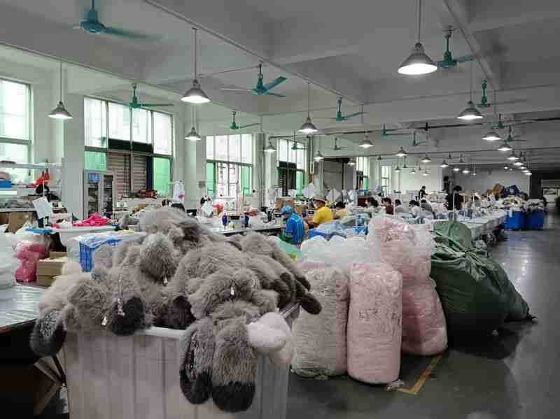 23 Custom Vinyl Toys Factory 19